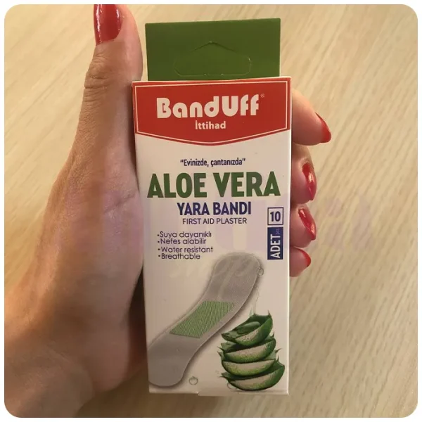 قیمت و خرید چسب زخم بندوف مدل Aloe Vera مناسب پوست های حساس بسته 10 عددی